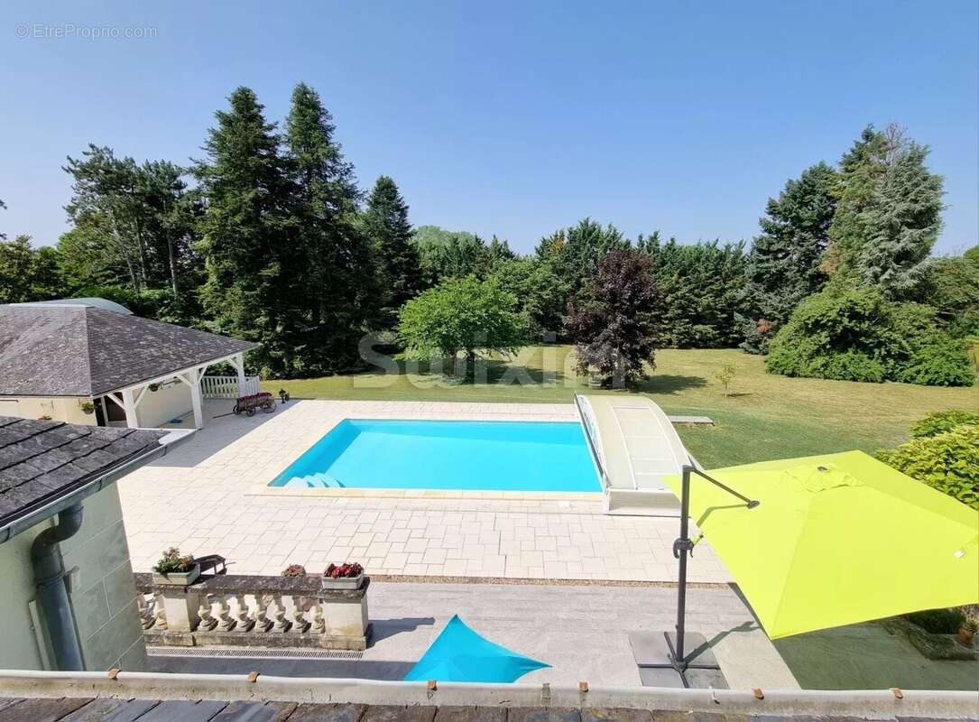 Maison à VARENNES-VAUZELLES