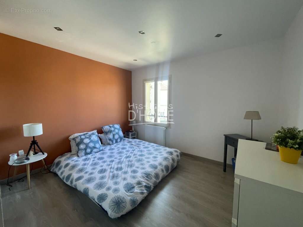 Maison à JOUY-LE-CHATEL