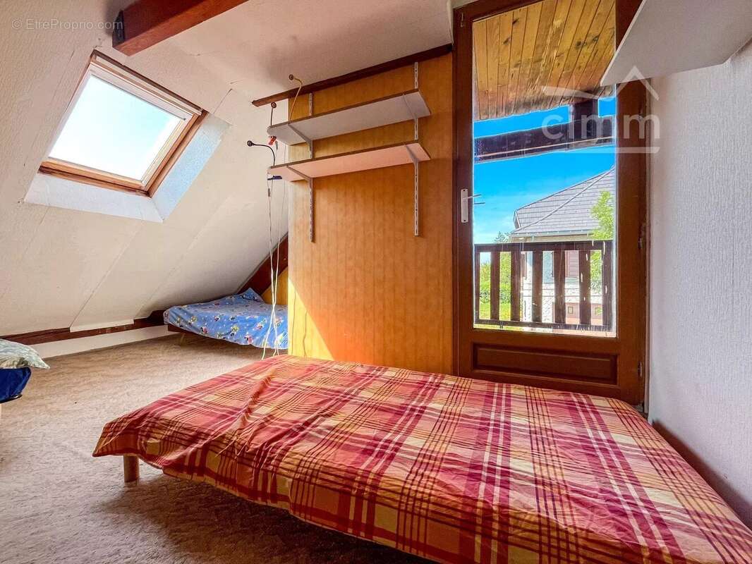 Maison individuelle rénovée en 1995 - Très belle Vue sur Belledonne - Au Calme - 8 chambres - Grand sous-sol - photo 16