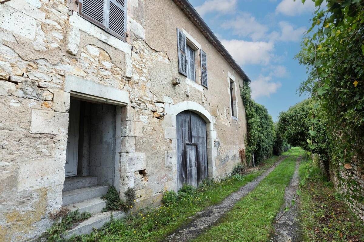 Photo 1 - Maison à LA ROCHEFOUCAULD