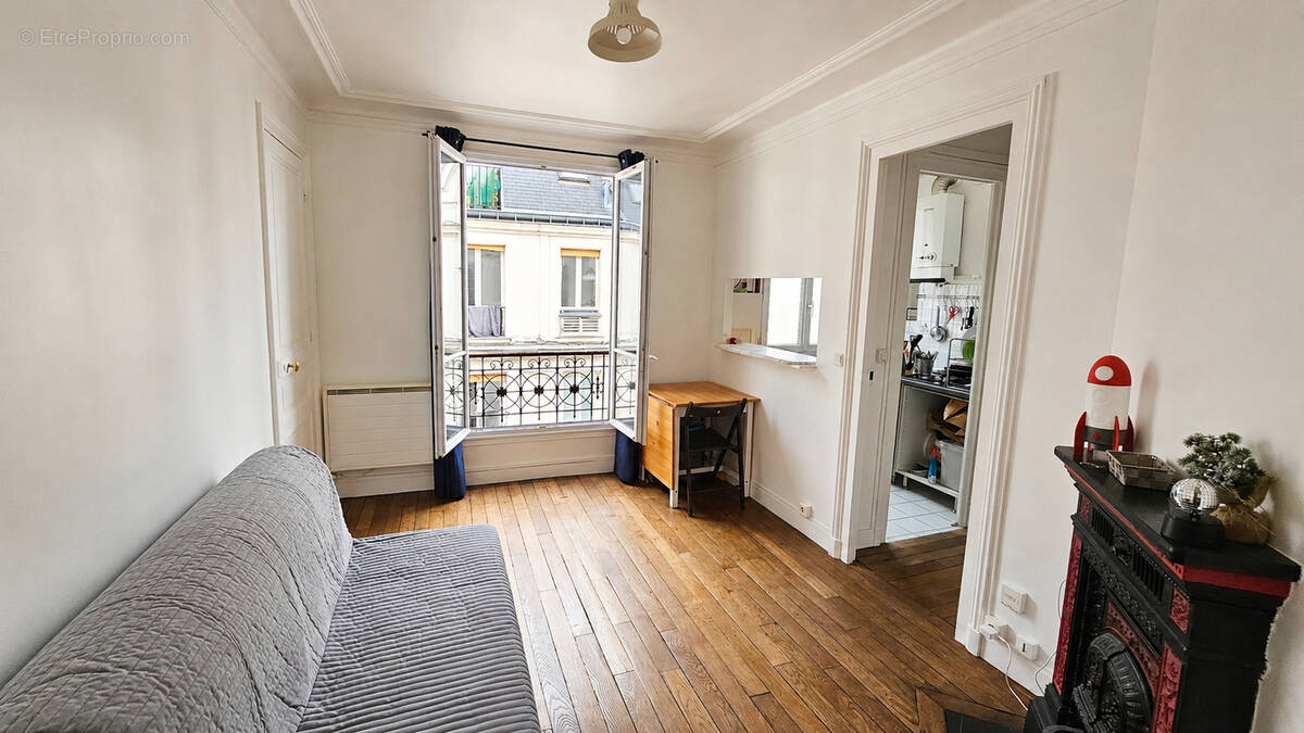 Appartement à PARIS-18E
