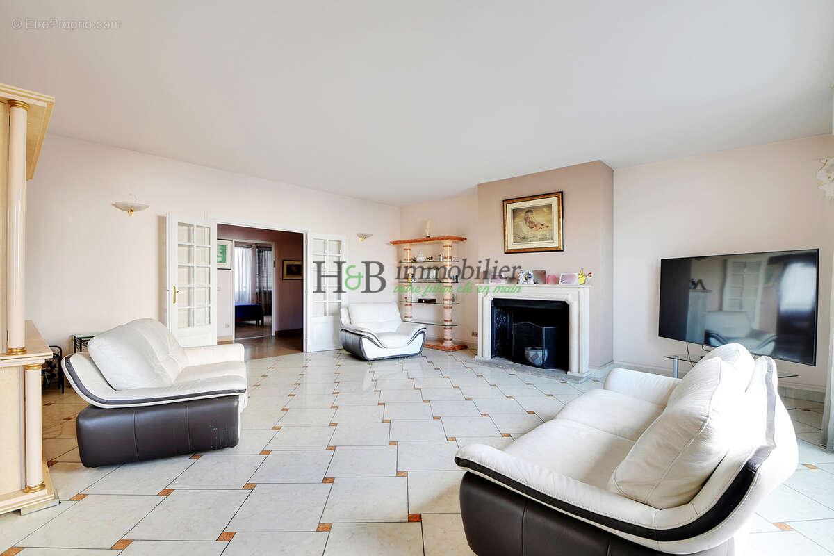 Appartement à CHOISY-LE-ROI