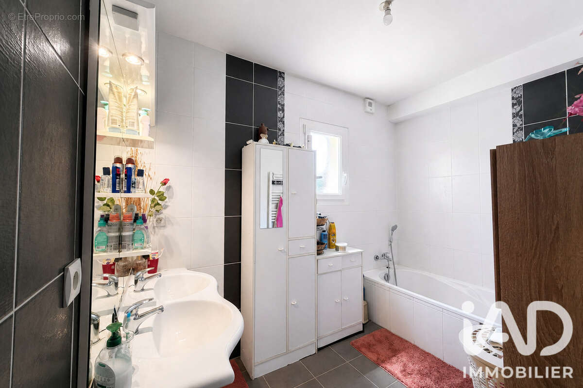 Maison 155 m² à Sainte-Marie  - photo 9