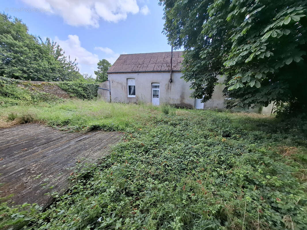 Maison à SAINT-ETIENNE-DE-MER-MORTE