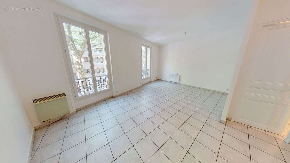 Appartement à PARIS-19E