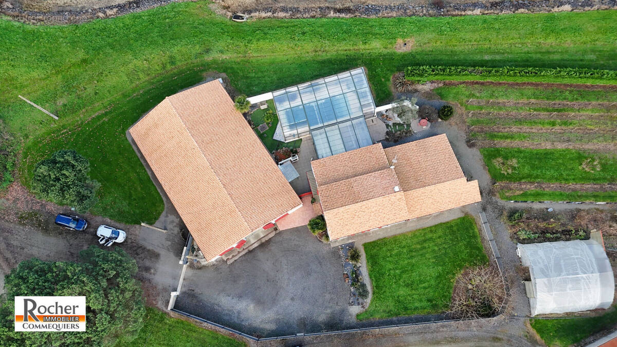 Maison à COMMEQUIERS