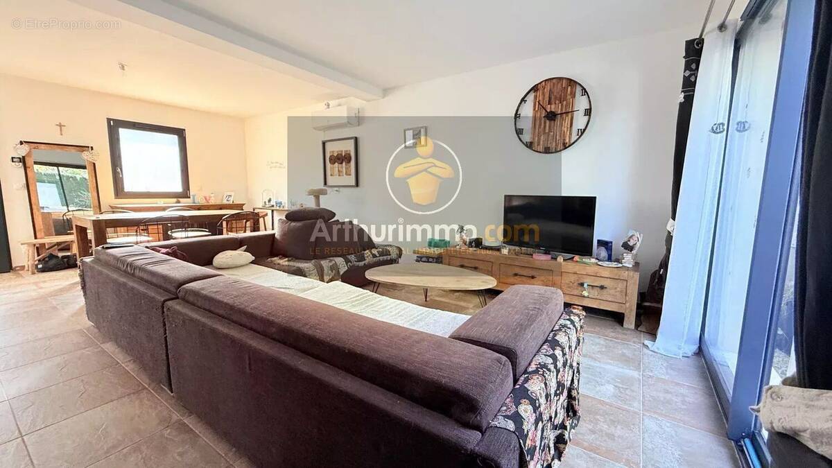 Maison à POURRIERES