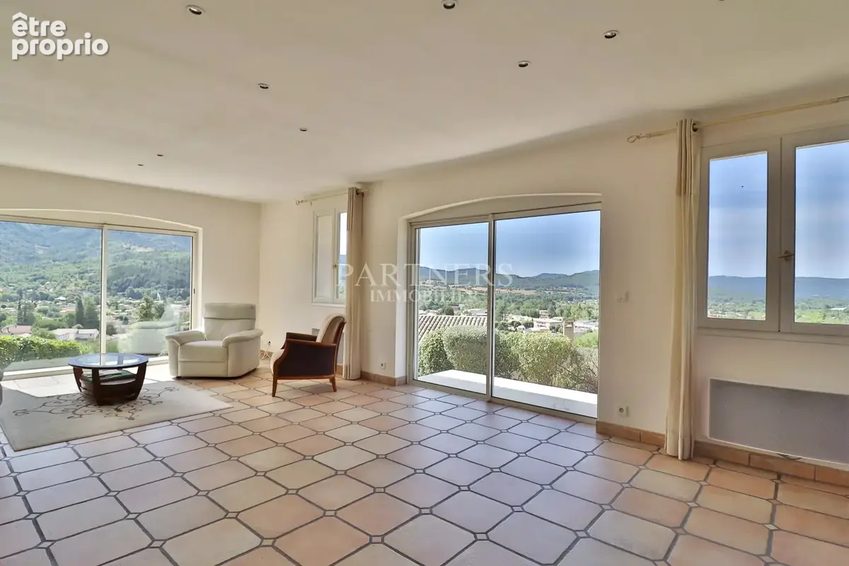 Maison 7 pièces 178 m² à vendre à Digne-Les-Bains (04000) - photo 2