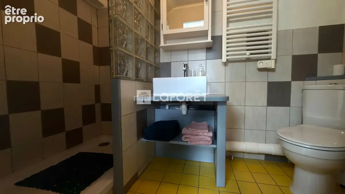 A Vendre à Notre-Dame-des-Millières - 3 chambres - photo 15