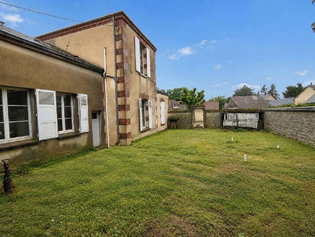 Maison à CHARTRES