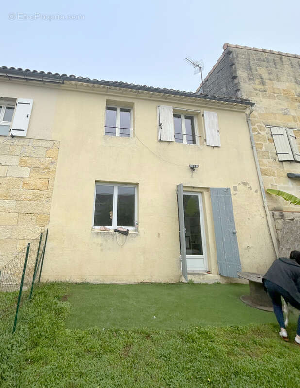 Maison à LES BILLAUX