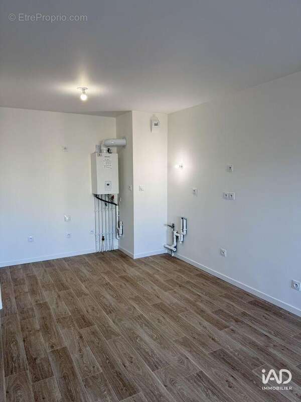 Photo 8 - Appartement à CORMELLES-LE-ROYAL