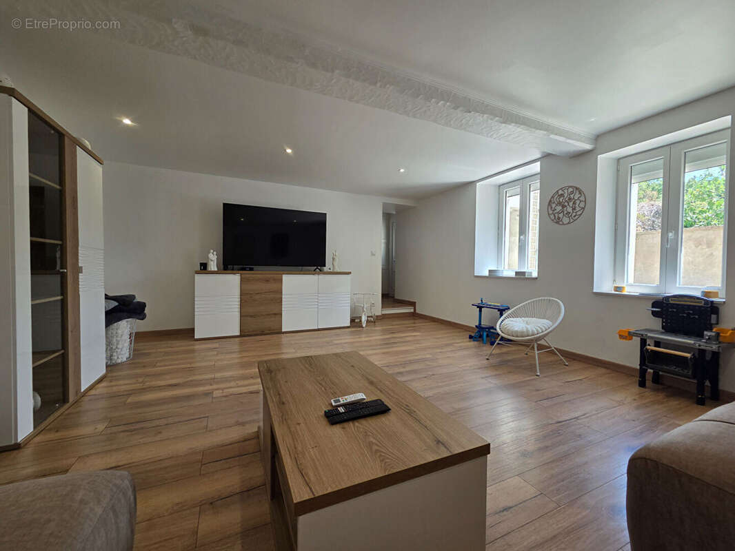Maison Mornac 6 pièce(s) 180 m2 - photo 3