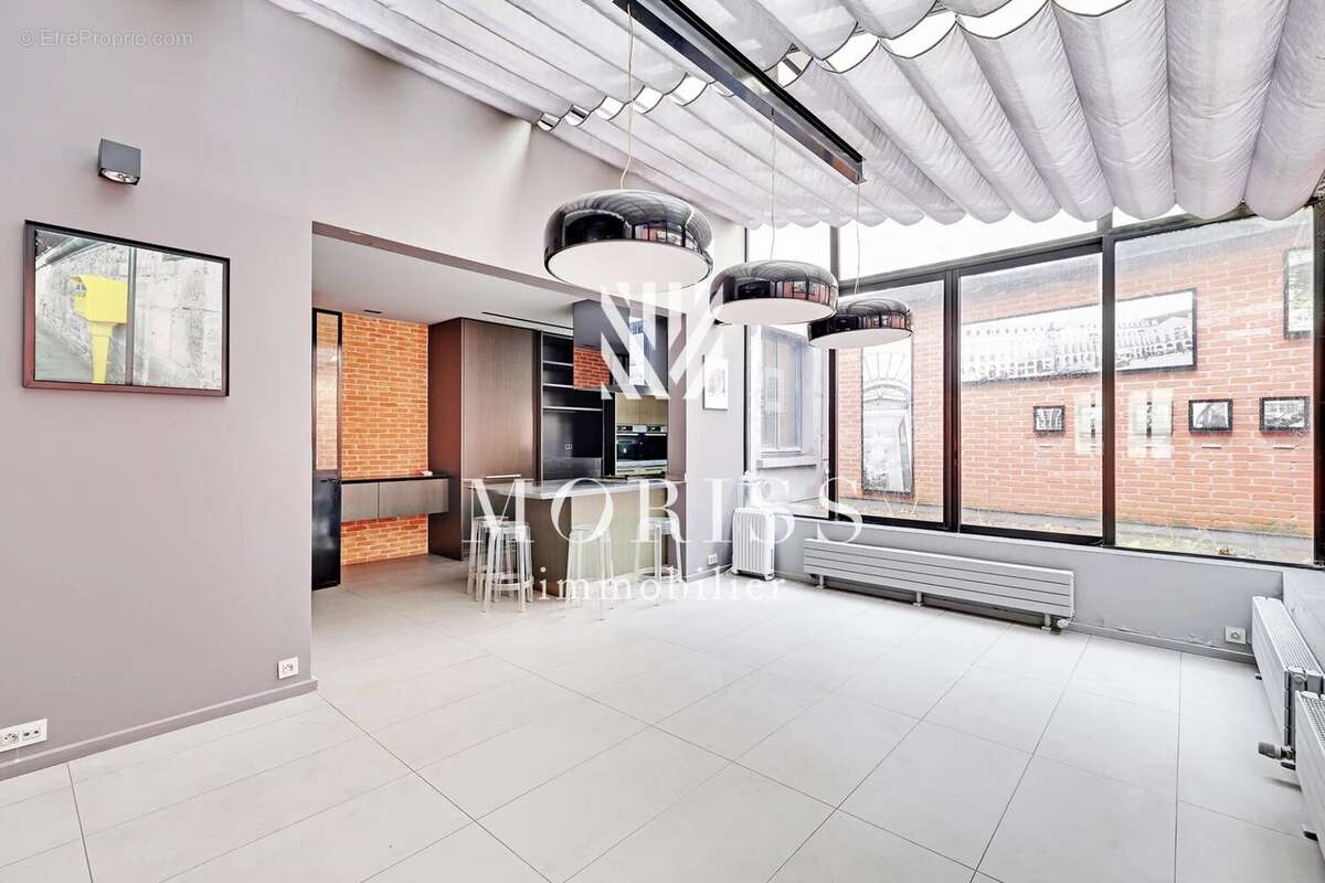 Appartement à PARIS-17E