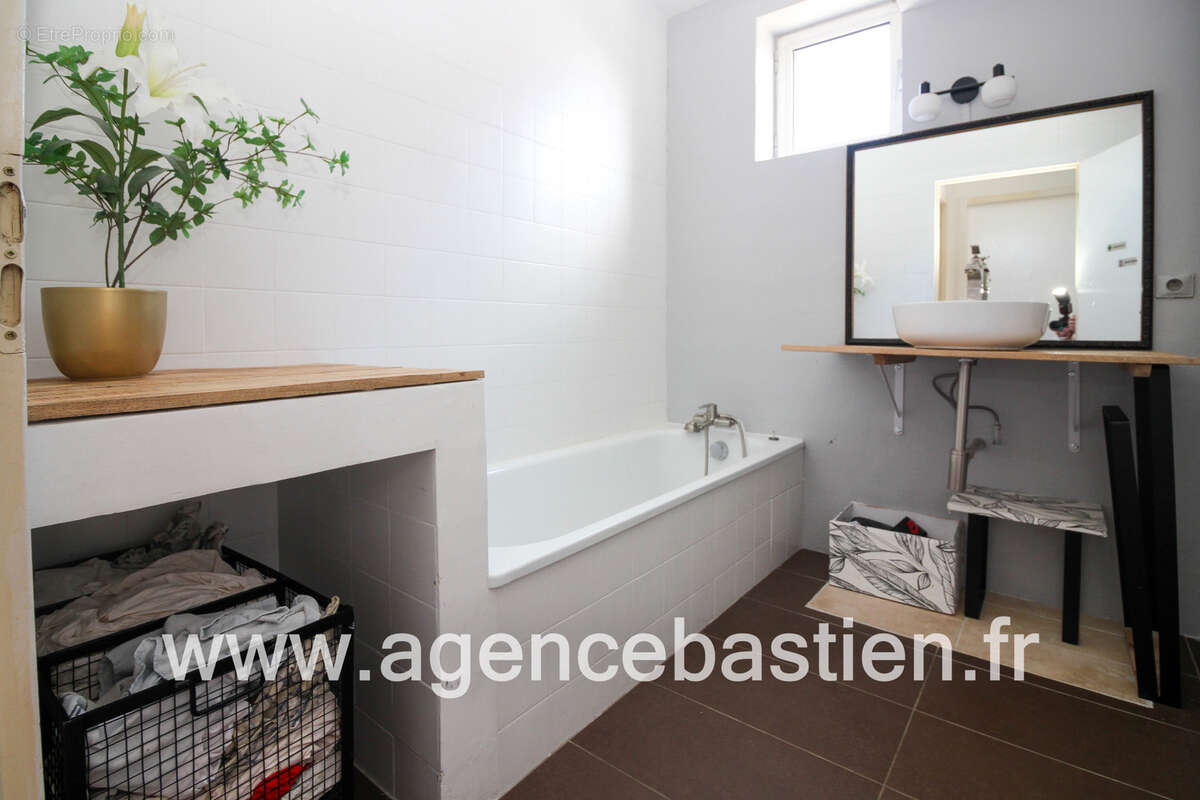 Appartement à DIVONNE-LES-BAINS