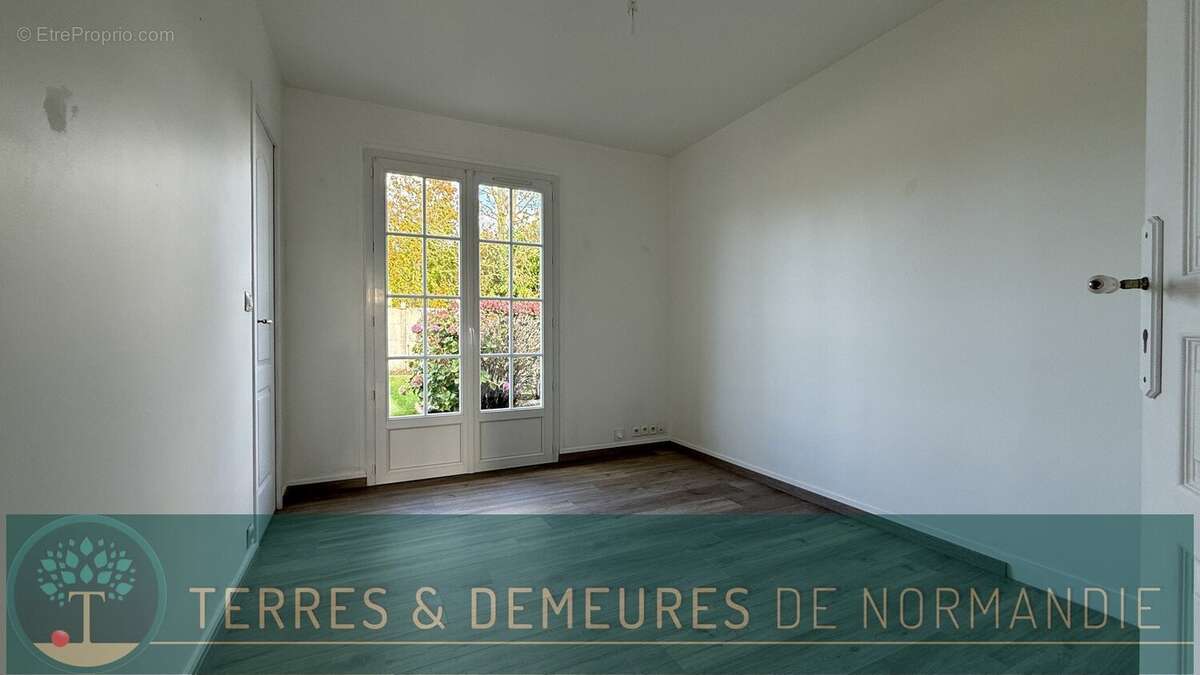 Maison à SAINT-MARTIN-EN-CAMPAGNE