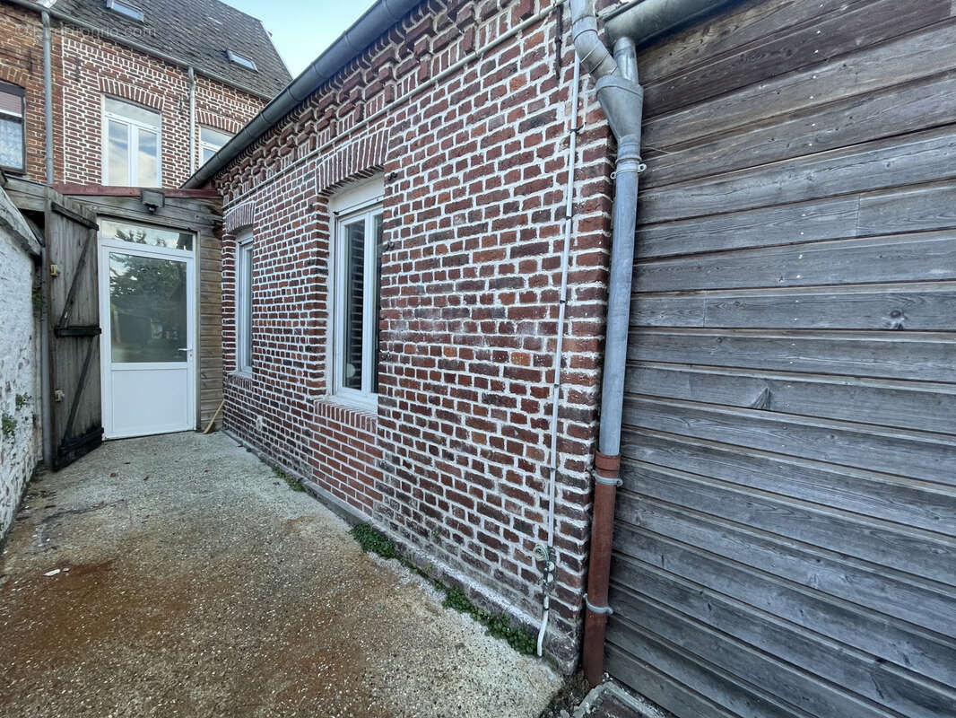 Commerce à AVESNES-LE-COMTE