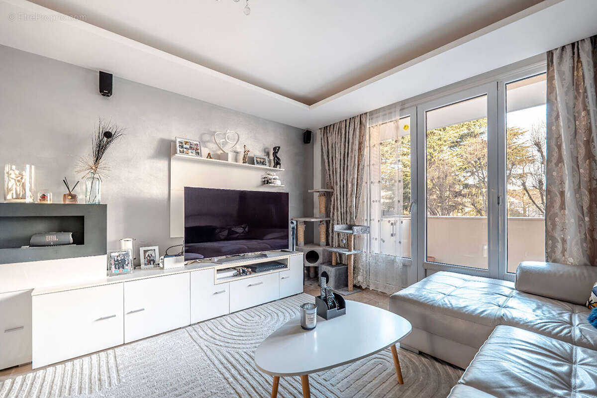 Appartement à CHAMPIGNY-SUR-MARNE