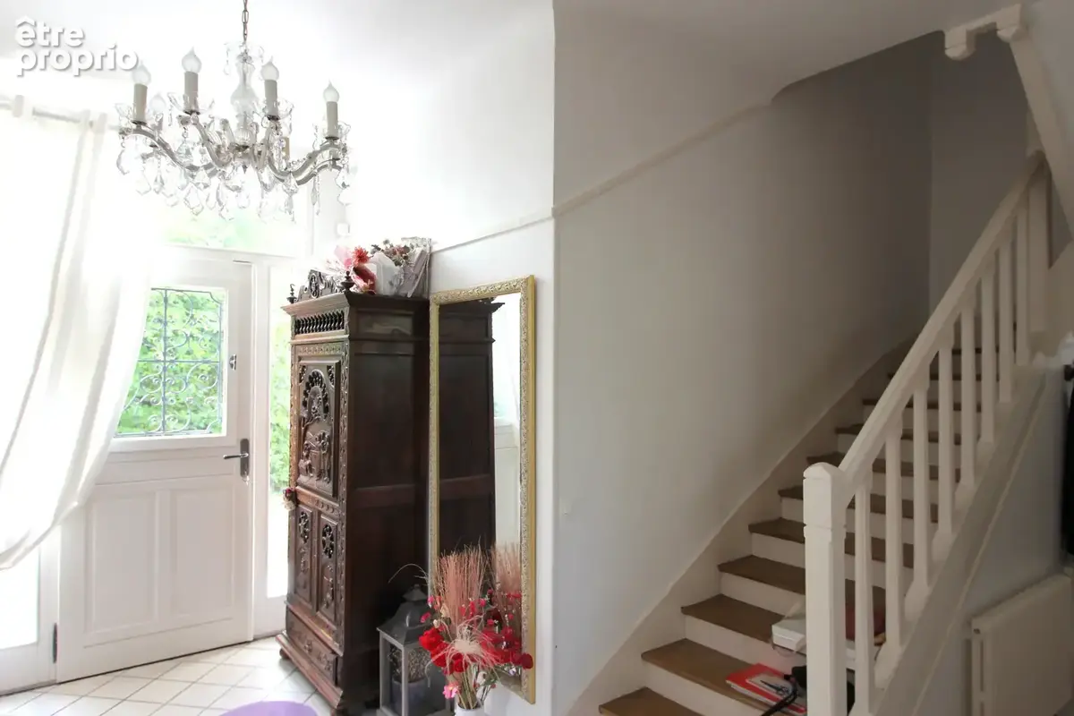 PARMAIN - L'ISLE ADAM Proprieté à vendre 7 pièces sur 2000m² - photo 8