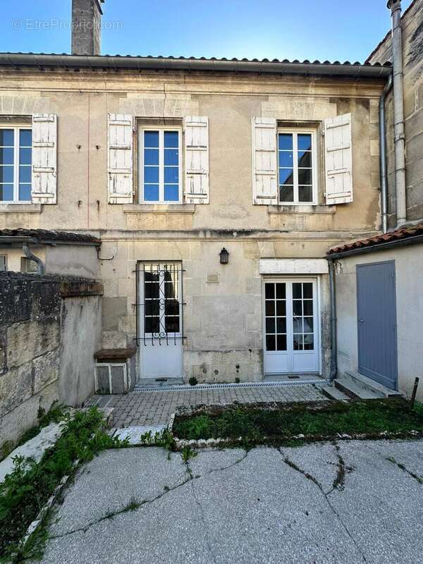 Photo 2 - Maison à COGNAC