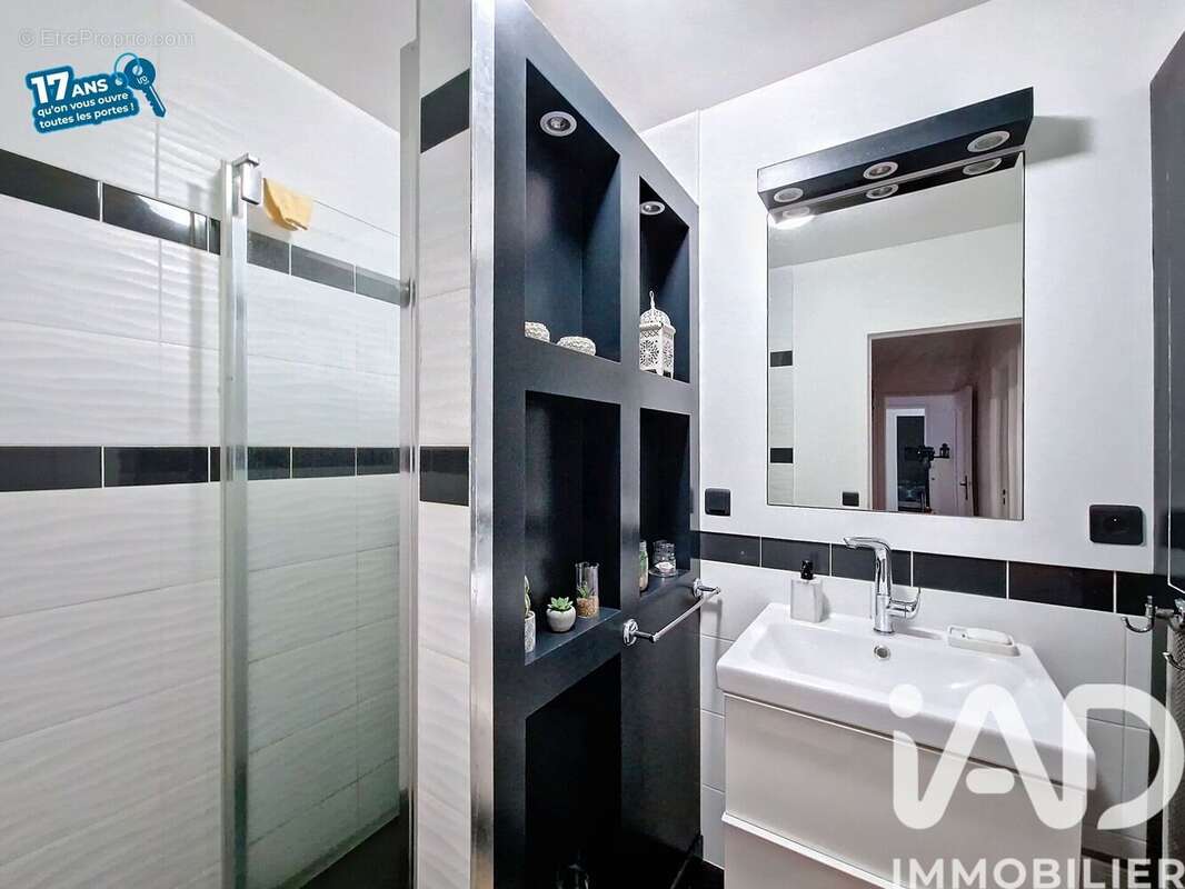 Photo 9 - Appartement à L'ILE-SAINT-DENIS