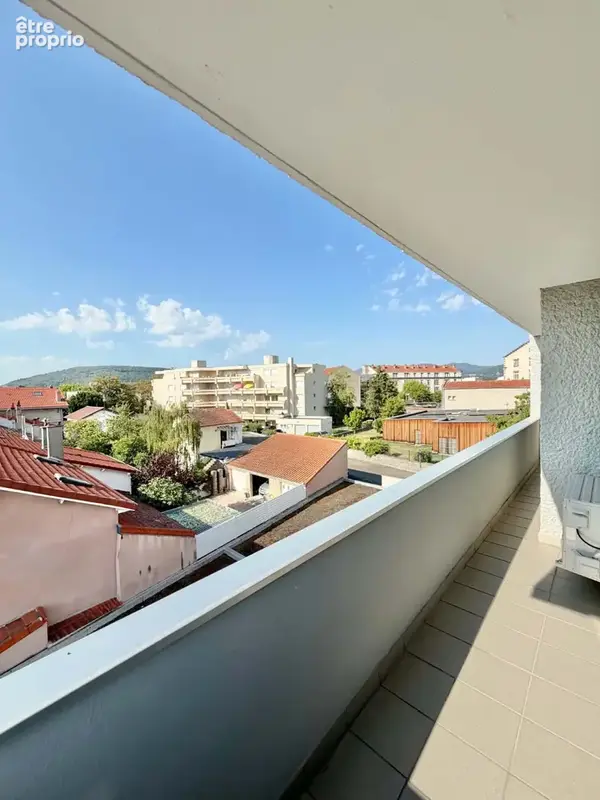 Appartement T3 avec balcon, garage et cave   Résidence calme et sécurisée - photo 2