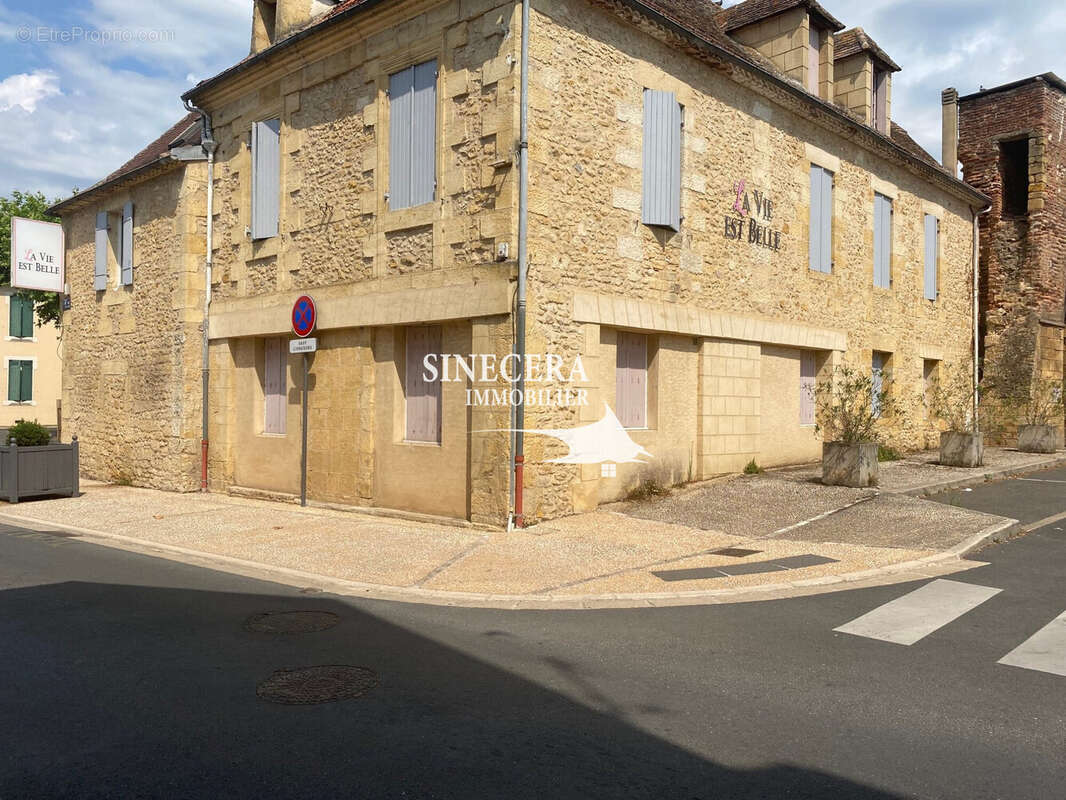 Maison 750 m² à Bergerac  - photo 3