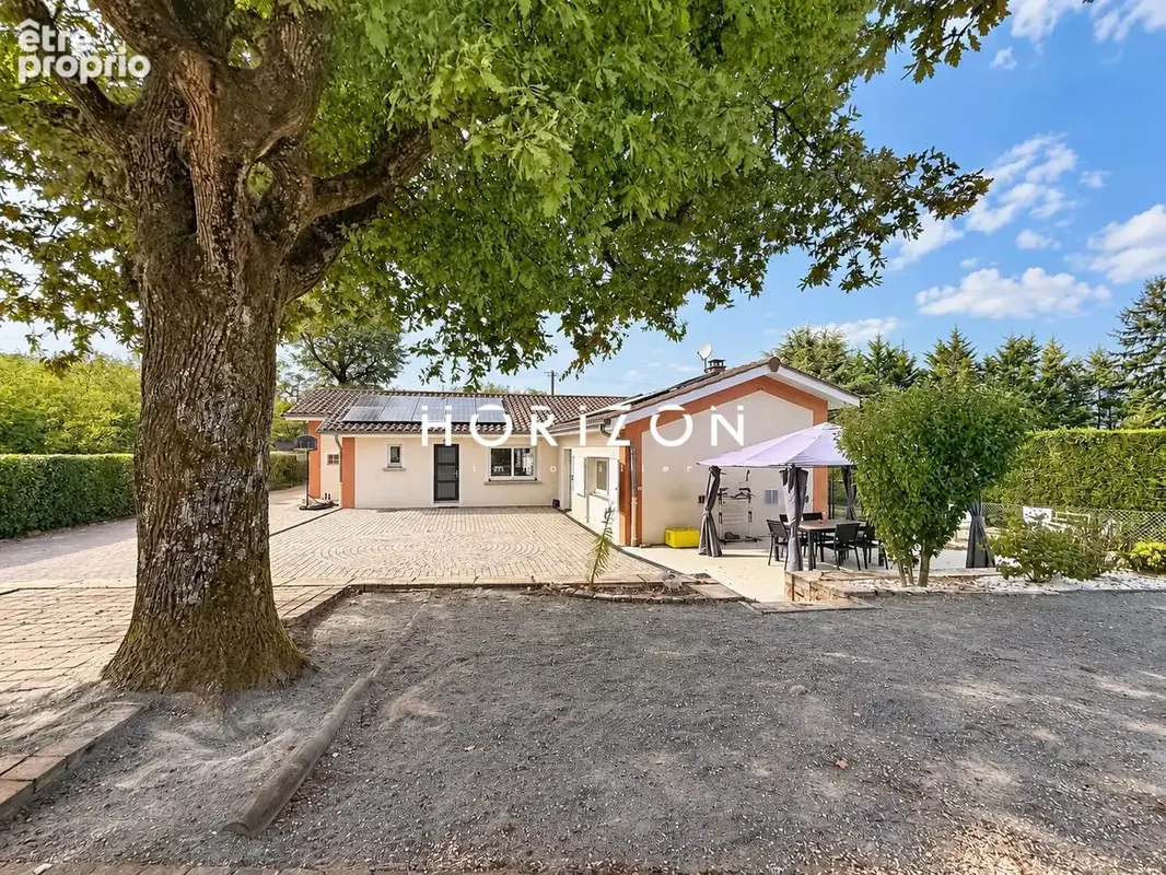 Maison 7 pièces 135 m² à vendre à Montmerle-Sur-Saone (01090) - photo 2