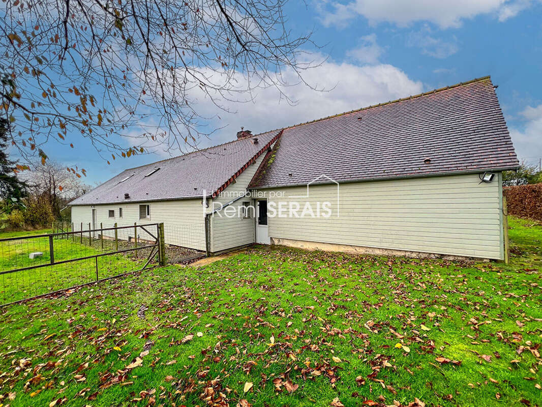 Maison à BELLOU-EN-HOULME