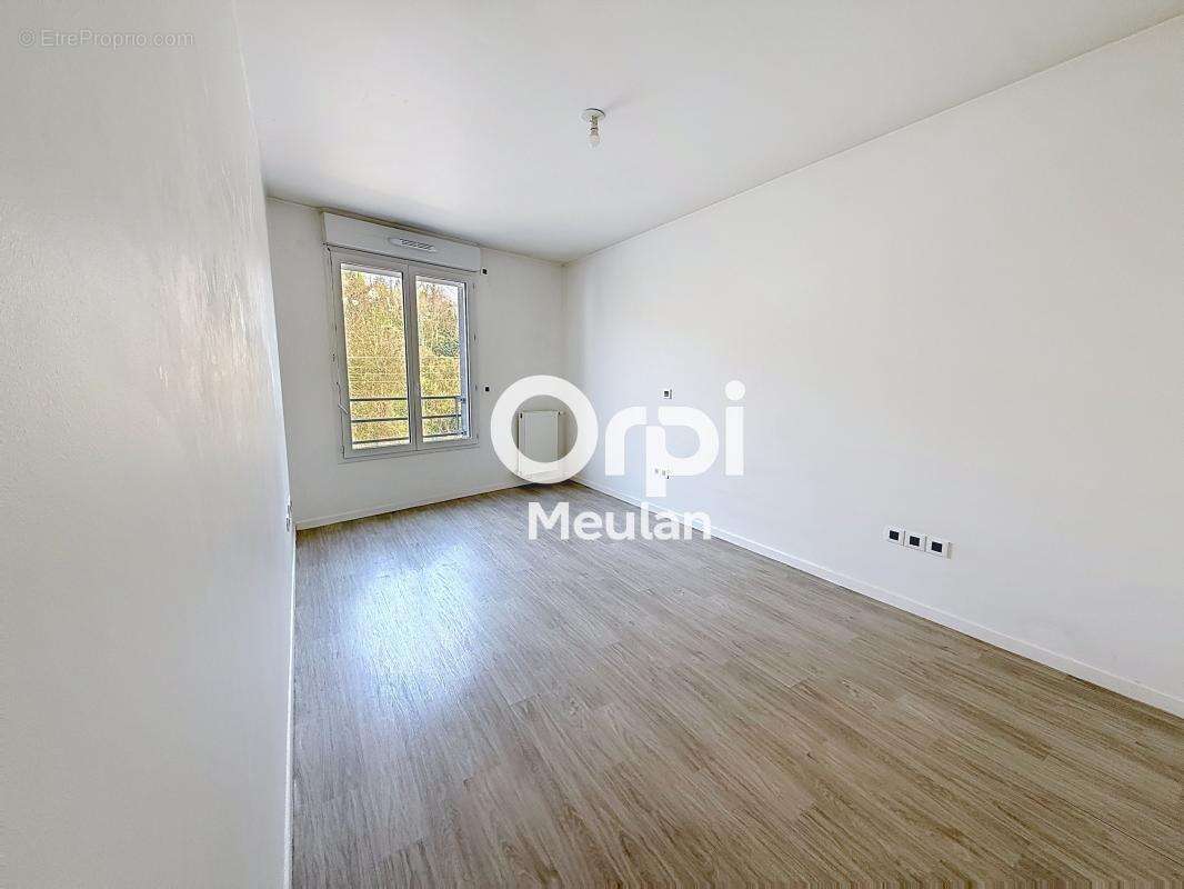 Appartement à HARDRICOURT