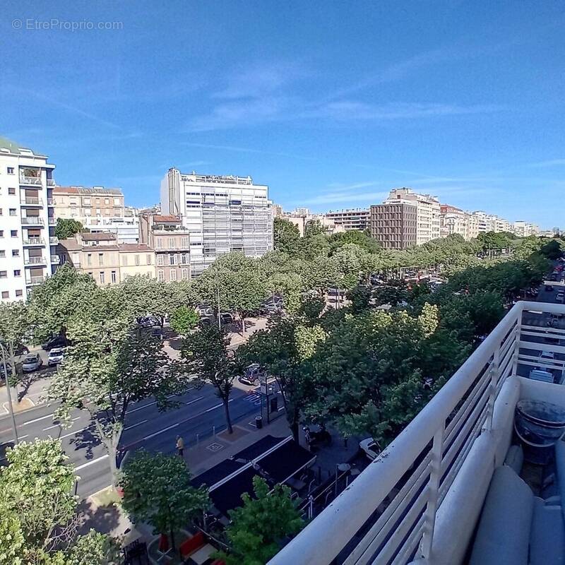 Photo 1 - Appartement à MARSEILLE-8E