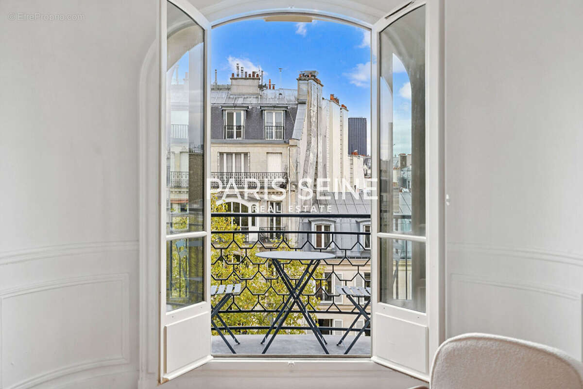 Appartement à PARIS-7E