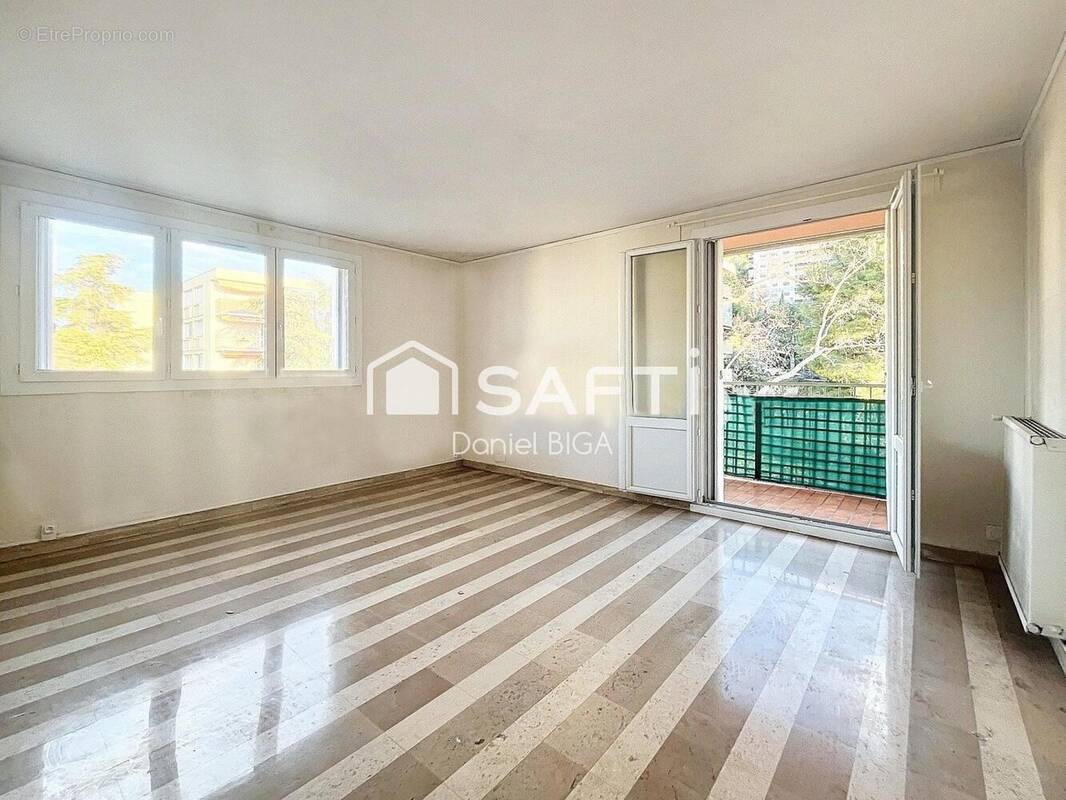Photo 1 - Appartement à MARSEILLE-10E