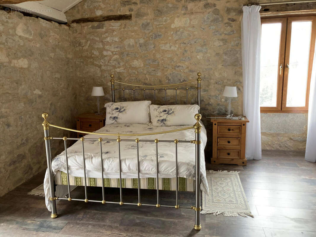 ch 1 etage ter - Maison à CAHORS