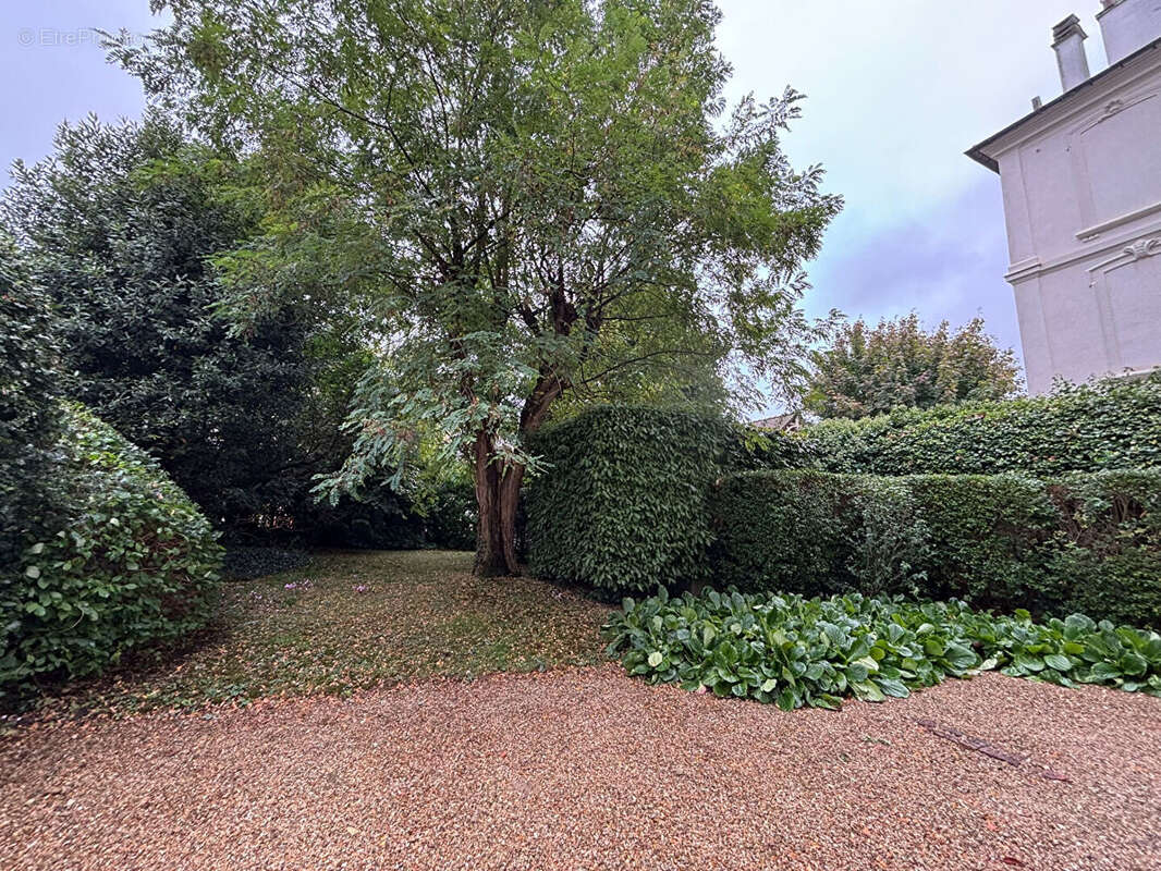 Appartement à ENGHIEN-LES-BAINS