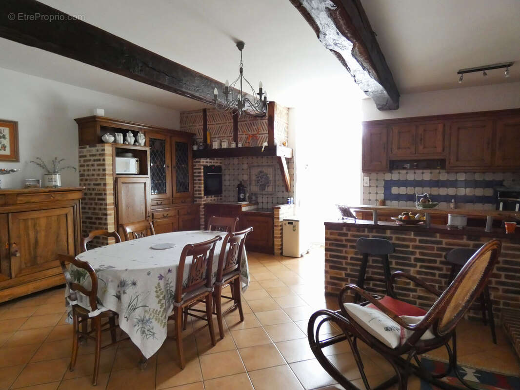 Maison à SAINT-LEON-SUR-L'ISLE