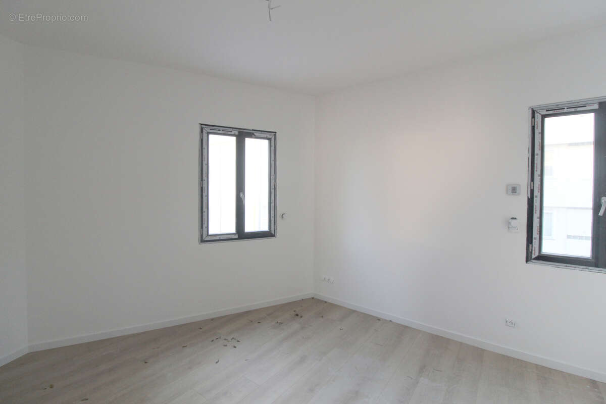 Maison à NIMES