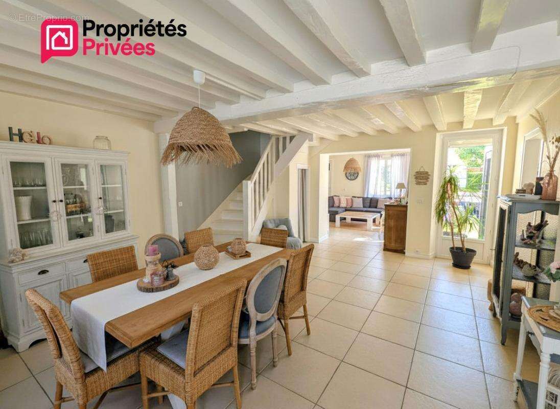 Maison ancienne 138m2 4 chambres grand garage 74m2 Jardin clos 625m2 345000FAI - photo 2
