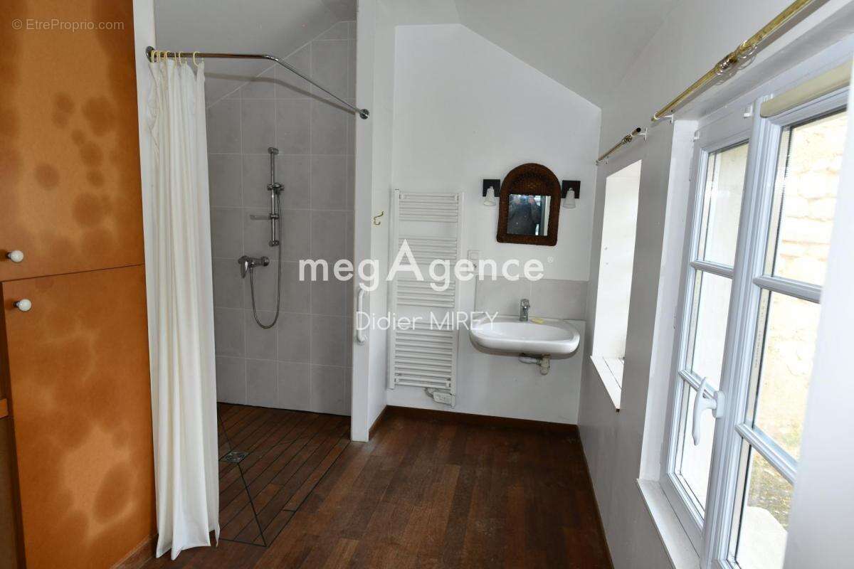 Maison à AIX-EN-OTHE