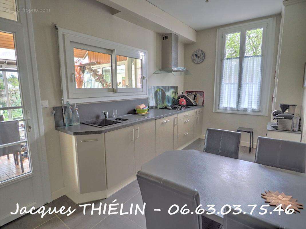 Maison à LONGUE-JUMELLES