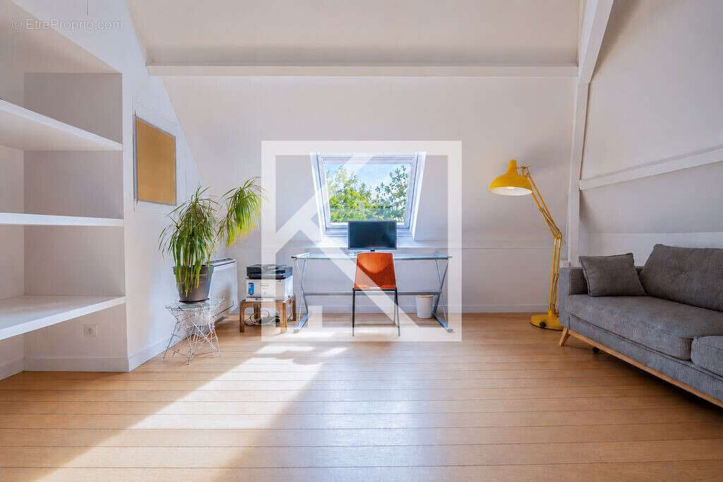Maison 232 m² à Coulaines  - photo 9