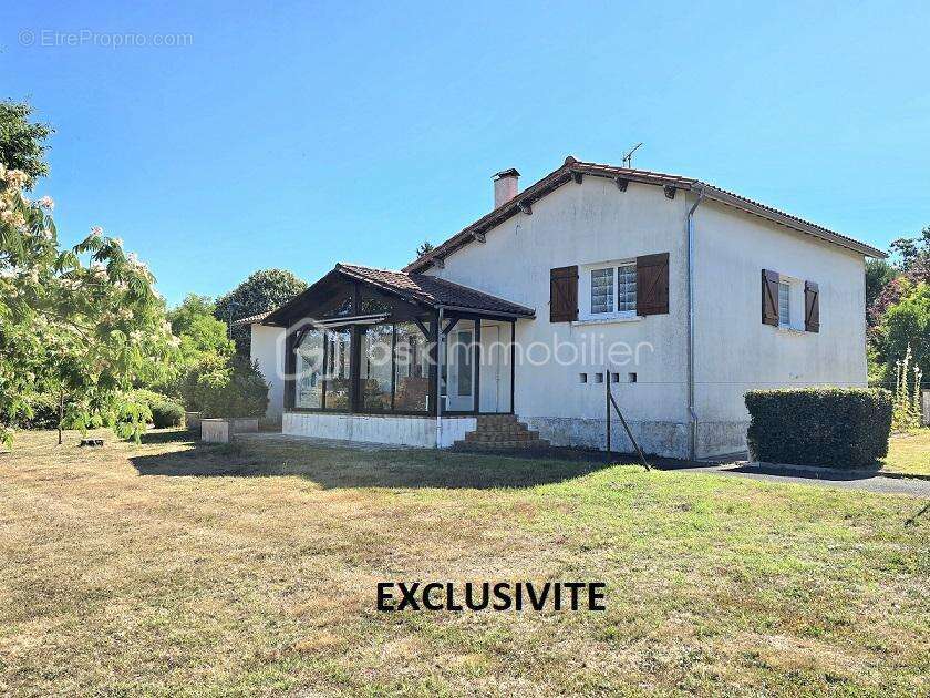 Maison à SAINT-AIGULIN