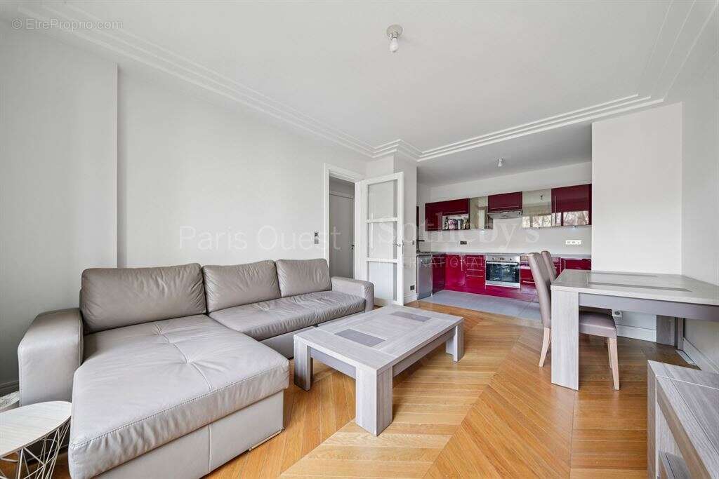 Appartement à PARIS-7E