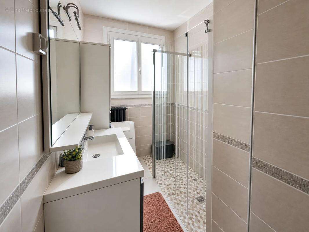 Maison de 4 pièces de 275 m² à Bourges - photo 14