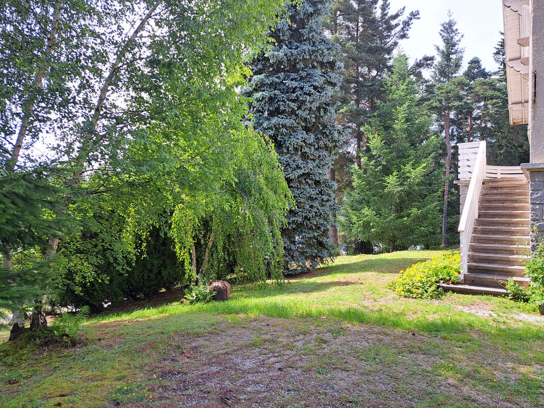 Maison à LE CHAMBON-SUR-LIGNON