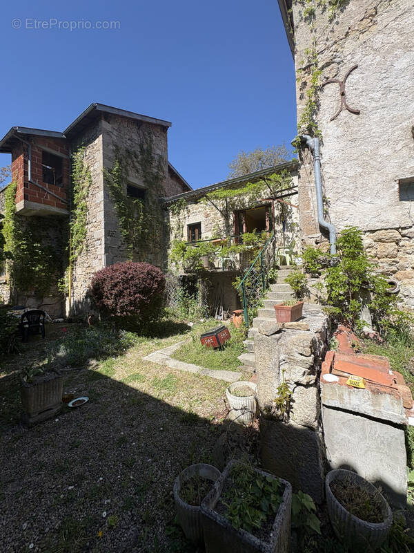 Maison à ISSERTEAUX