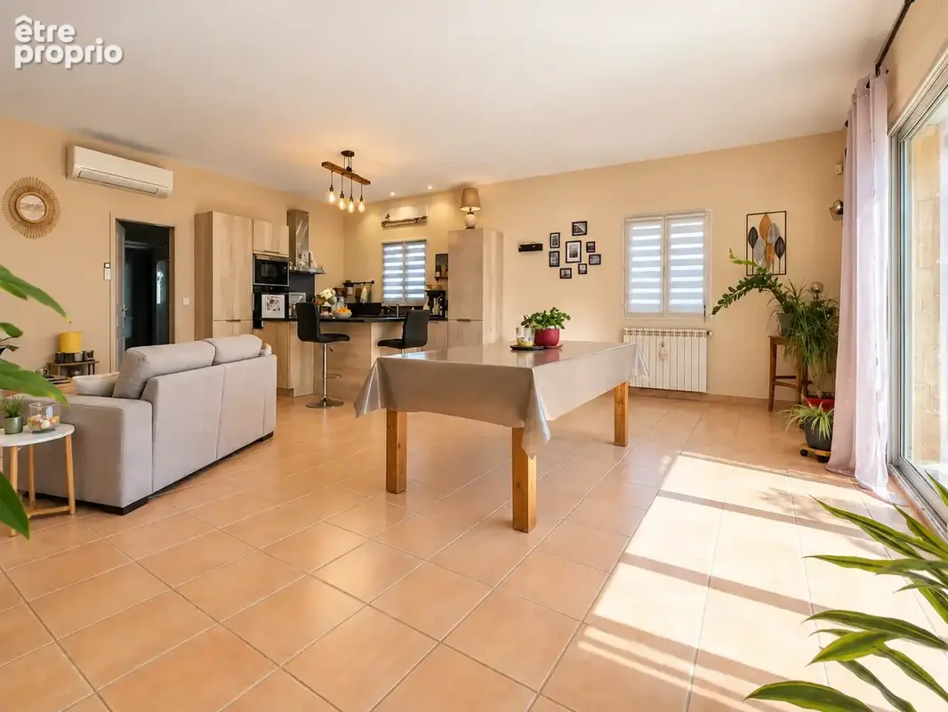 Jonquieres- villa plain pied 5 pieces avec piscine sur 960m2 de terrain - photo 3