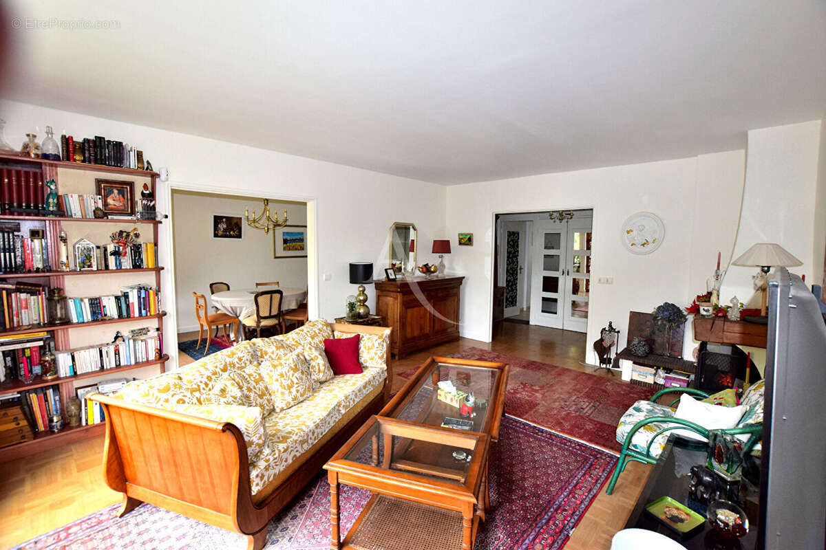Appartement à BURES-SUR-YVETTE