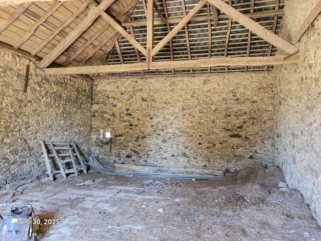 Un corps de ferme avec dépendances - 7kms de Villefranche de Rouergue - photo 13