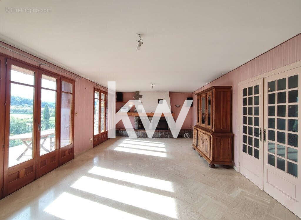 Maison à SAINT-MARTIN-LA-PLAINE